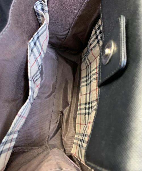 BURBERRY（バーバリー）BURBERRY (バーバリー) ハンドバッグ ブラックの古着・服飾アイテム