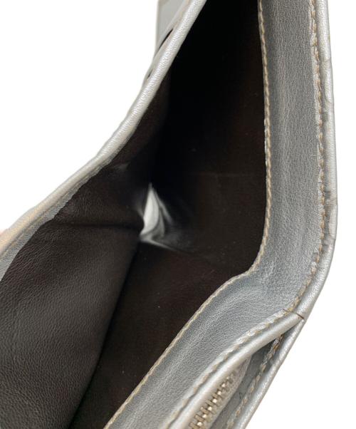 GUCCI（グッチ）GUCCI (グッチ) 2つ折り財布 シルバーの古着・服飾アイテム