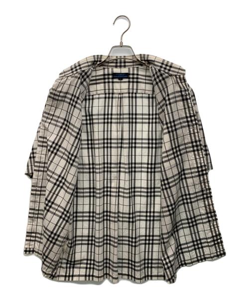 BURBERRY BLUE LABEL（バーバリーロンドンブルーレーベル）BURBERRY BLUE LABEL (バーバリーロンドンブルーレーベル) 半袖シャツ ホワイト×ブラック サイズ:Lの古着・服飾アイテム