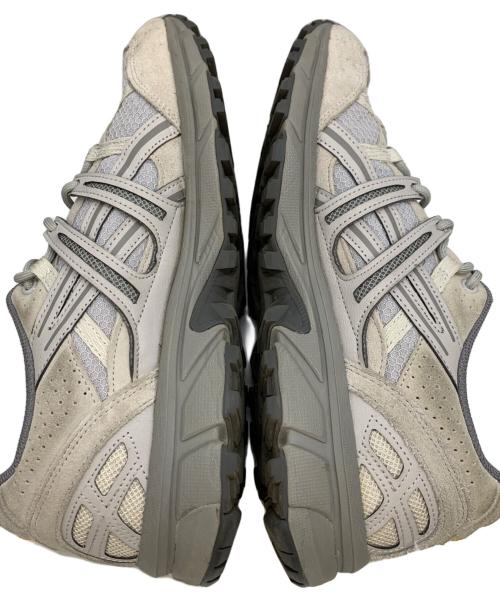 asics（アシックス）asics (アシックス) スニーカー ライトグレー サイズ:27.5の古着・服飾アイテム