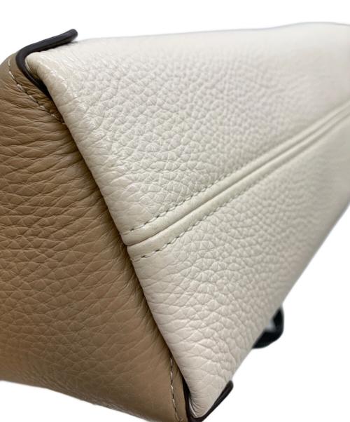 COACH（コーチ）COACH (コーチ) ショルダーバッグ ホワイト×ブラウンの古着・服飾アイテム