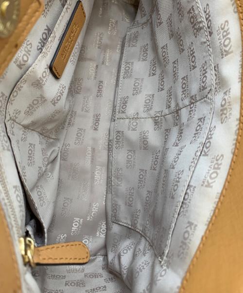 MICHAEL KORS（マイケル・コース）MICHAEL KORS (マイケルコース) 2WAYバッグ ホワイト×ブラウンの古着・服飾アイテム