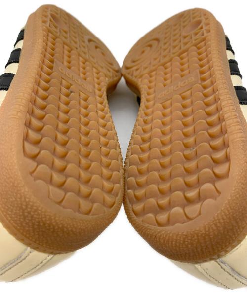 adidas（アディダス）adidas (アディダス) スニーカー アイボリー サイズ:26.5の古着・服飾アイテム