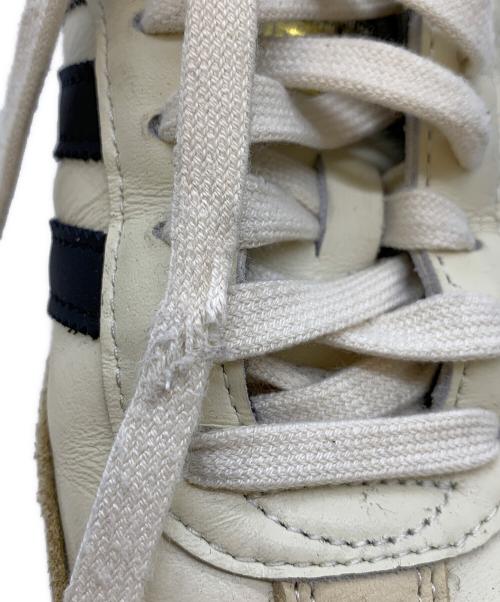 adidas（アディダス）adidas (アディダス) スニーカー アイボリー サイズ:26.5の古着・服飾アイテム