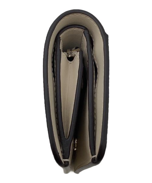 Kate Spade（ケイトスペード）Kate Spade (ケイトスペード) スペード フラワー スモール バイフォールド ウォレット ベージュの古着・服飾アイテム