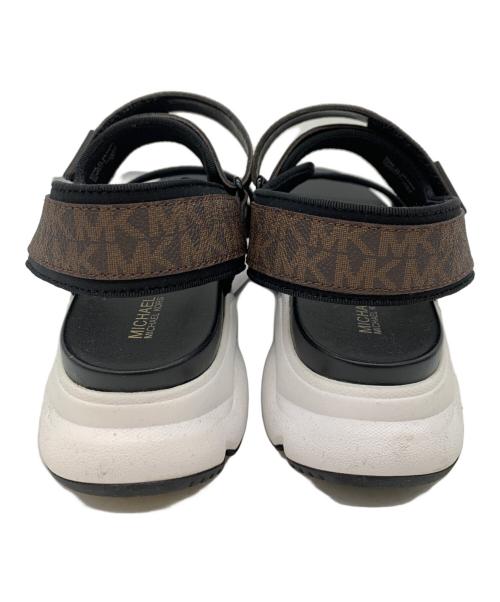 MICHAEL KORS（マイケル・コース）MICHAEL KORS (マイケルコース) サンダル ブラウン×ブラック サイズ:8Mの古着・服飾アイテム