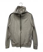 1PIU1UGUALE3 RELAXウノピゥウノウグァーレトレ リラックス）の古着「サイドエンボスロゴパーカー」｜グレー