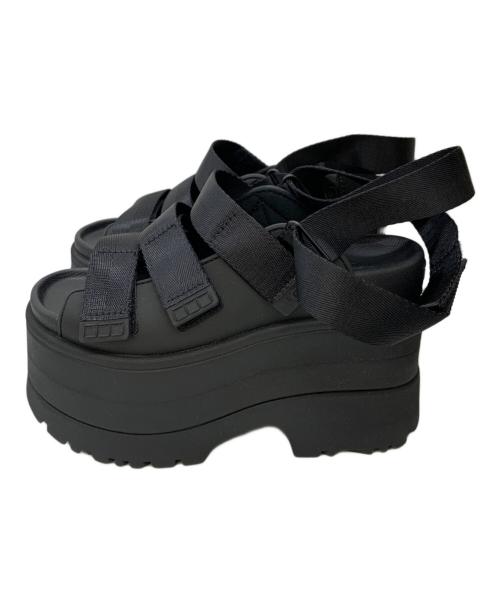 UGG（アグ）UGG (アグ) サンダル ブラック サイズ:23の古着・服飾アイテム