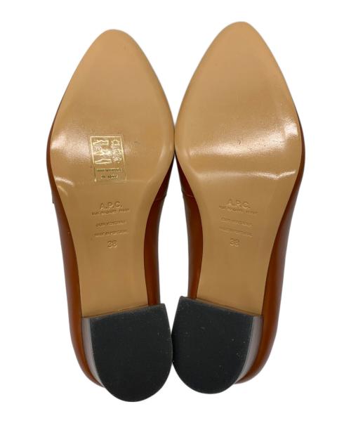 A.P.C.（アーペーセー）A.P.C. (アーペーセー) ビットパンプス ブラウン サイズ:38の古着・服飾アイテム