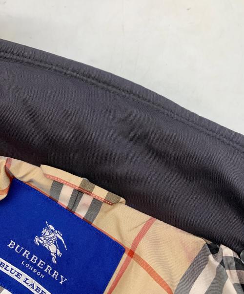 BURBERRY BLUE LABEL（バーバリーロンドンブルーレーベル）BURBERRY BLUE LABEL (バーバリーロンドンブルーレーベル) 中綿コート グレー サイズ:38の古着・服飾アイテム