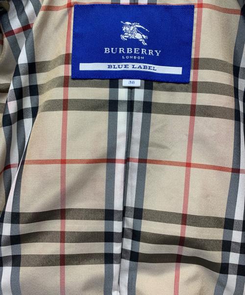 BURBERRY BLUE LABEL（バーバリーロンドンブルーレーベル）BURBERRY BLUE LABEL (バーバリーロンドンブルーレーベル) 中綿コート グレー サイズ:38の古着・服飾アイテム