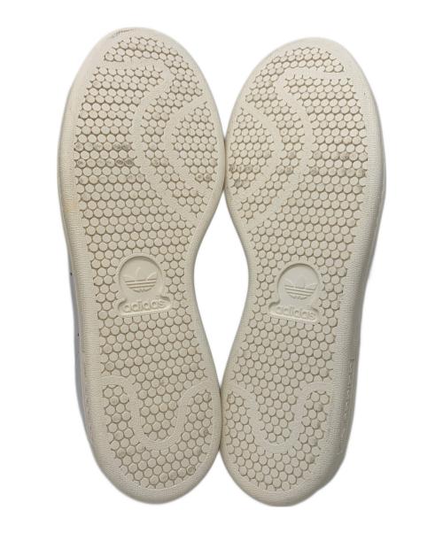 adidas（アディダス）adidas (アディダス) スニーカー ホワイト×グリーン サイズ:26.5 未使用品の古着・服飾アイテム