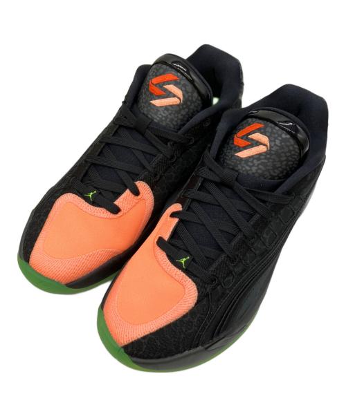 NIKE（ナイキ）NIKE (ナイキ) スニーカー ブラック×オレンジ サイズ:27.0の古着・服飾アイテム