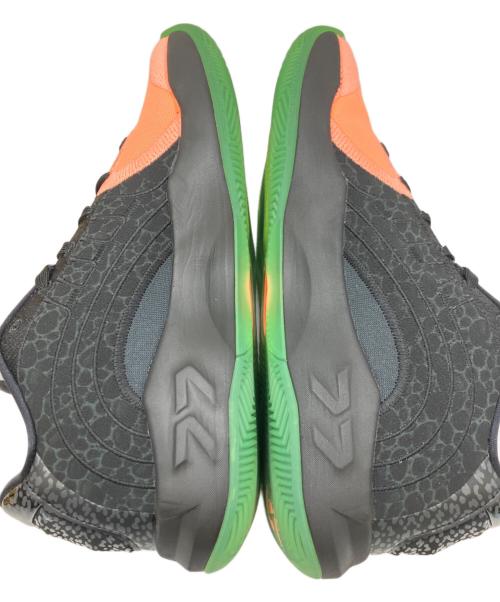 NIKE（ナイキ）NIKE (ナイキ) スニーカー ブラック×オレンジ サイズ:27.0の古着・服飾アイテム