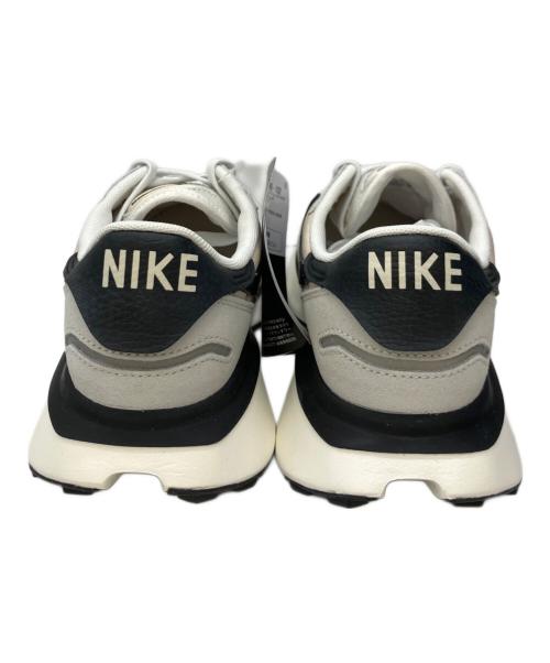 NIKE（ナイキ）NIKE (ナイキ) スニーカー ベージュ×ブラック サイズ:24.5の古着・服飾アイテム