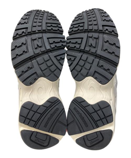 NEW BALANCE（ニューバランス）NEW BALANCE (ニューバランス) スニーカー グレー×ホワイト サイズ:24.5の古着・服飾アイテム