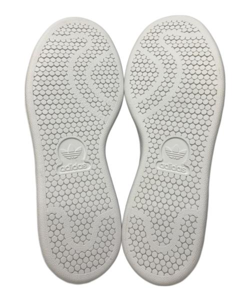 adidas（アディダス）adidas (アディダス) スニーカー ホワイト×グリーン サイズ:24の古着・服飾アイテム