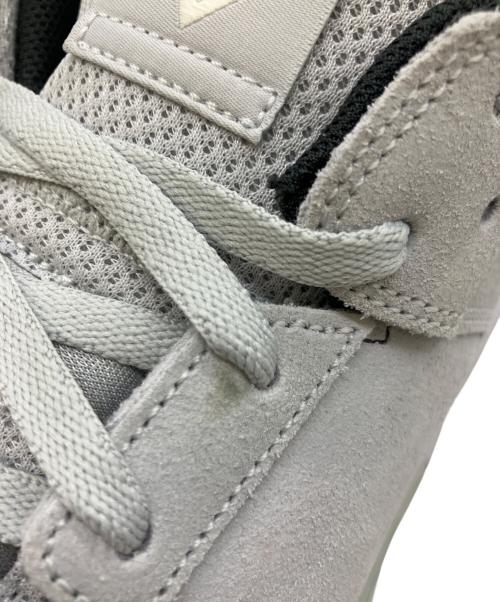 NIKE（ナイキ）NIKE (ナイキ) スニーカー グレー×ブラック サイズ:27.5の古着・服飾アイテム