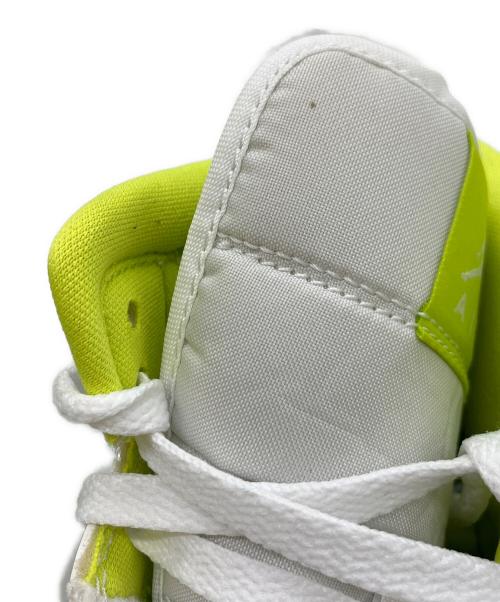 NIKE（ナイキ）NIKE (ナイキ) WMNS AIR JORDAN 1 MID ホワイト×グリーン サイズ:24.5の古着・服飾アイテム