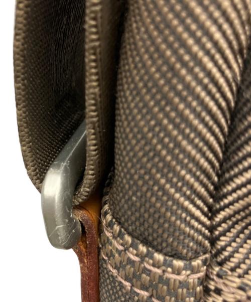 LOUIS VUITTON（ルイ ヴィトン）LOUIS VUITTON (ルイ ヴィトン) ショルダーバッグ ブラウンの古着・服飾アイテム