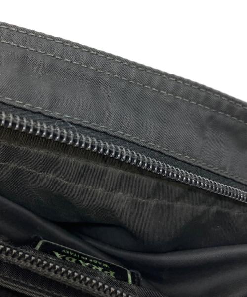 PRADA（プラダ）PRADA (プラダ) ナイロンショルダーバッグ ブラックの古着・服飾アイテム