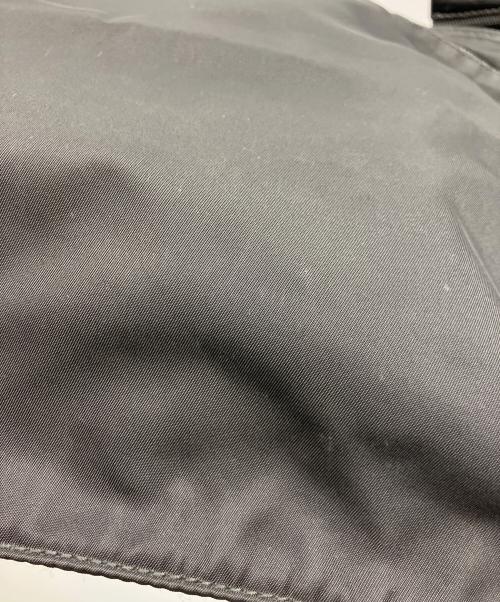 PRADA（プラダ）PRADA (プラダ) ナイロンショルダーバッグ ブラックの古着・服飾アイテム