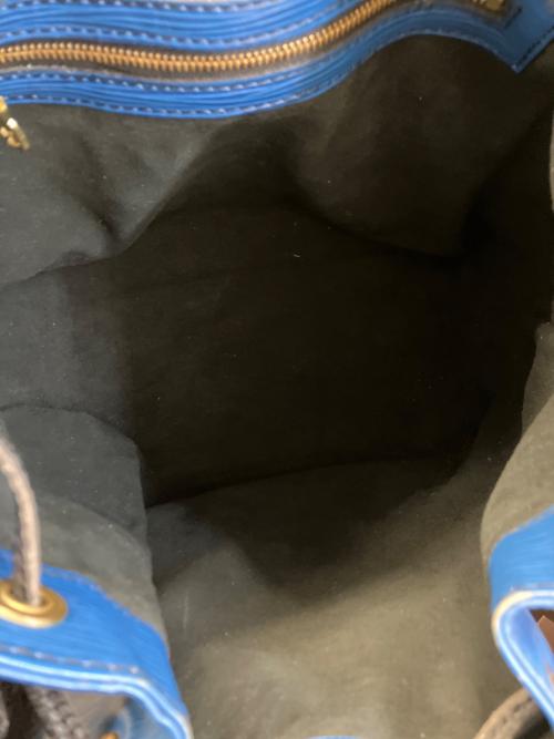 LOUIS VUITTON（ルイ ヴィトン）LOUIS VUITTON (ルイ ヴィトン) ショルダーバッグ ブルーの古着・服飾アイテム