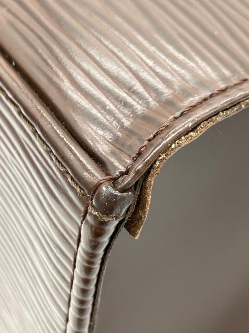 LOUIS VUITTON（ルイ ヴィトン）LOUIS VUITTON (ルイ ヴィトン) ハンドバッグ ブラウンの古着・服飾アイテム