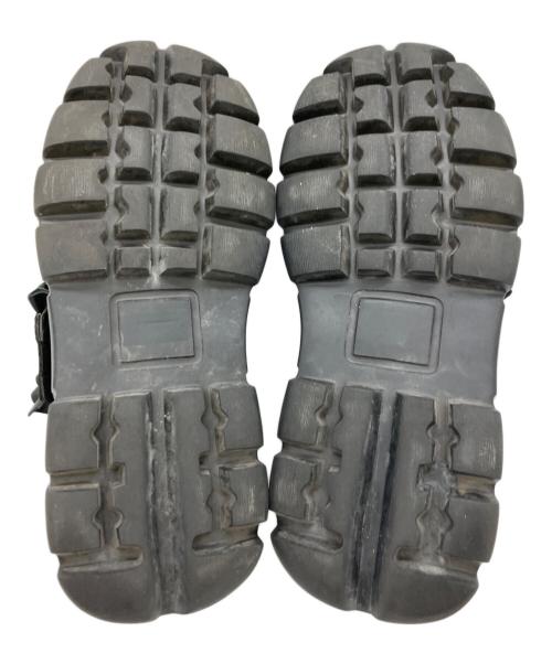 Pium（ピウム）pium (ピウム) フリルベルトボリュームスニーカー ブラック サイズ:Mの古着・服飾アイテム