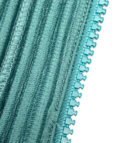 HOMME PLISSE ISSEY MIYAKE（オム プリッセ イッセイ ミヤケ）HOMME PLISSE ISSEY MIYAKE (オム プリッセ イッセイ ミヤケ) ジップパーカー グリーン サイズ:2の古着・服飾アイテム