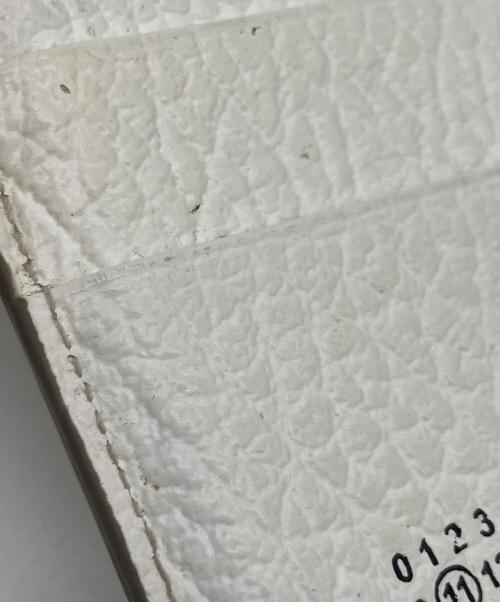 Maison Margiela（メゾンマルジェラ）Maison Margiela (メゾンマルジェラ) カードケース ホワイトの古着・服飾アイテム