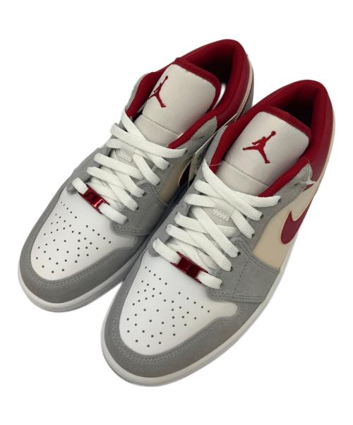 NIKE（ナイキ）NIKE (ナイキ) スニーカー グレー×レッド サイズ:27の古着・服飾アイテム