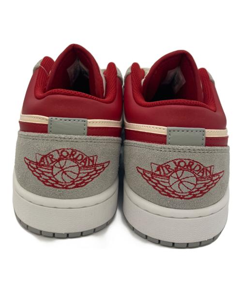 NIKE（ナイキ）NIKE (ナイキ) スニーカー グレー×レッド サイズ:27の古着・服飾アイテム