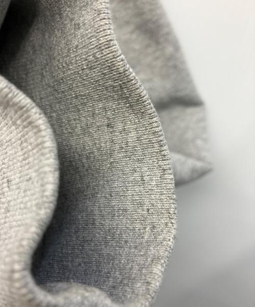 SUPREME（シュプリーム）SUPREME (シュプリーム) Small Box Raglan Crewneck グレー サイズ:Mの古着・服飾アイテム