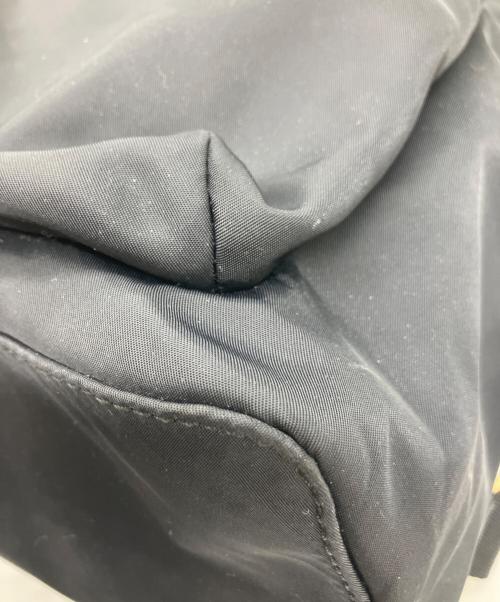 LAUREN RALPH LAUREN（ローレンラルフローレン）LAUREN RALPH LAUREN (ローレンラルフローレン) ナイロンリュック ブラック×ゴールドの古着・服飾アイテム