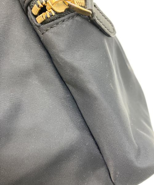 LAUREN RALPH LAUREN（ローレンラルフローレン）LAUREN RALPH LAUREN (ローレンラルフローレン) ナイロンリュック ブラック×ゴールドの古着・服飾アイテム