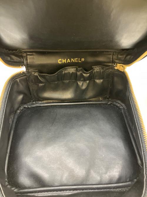 CHANEL（シャネル）CHANEL (シャネル) バニティバッグ ブラック×ゴールドの古着・服飾アイテム