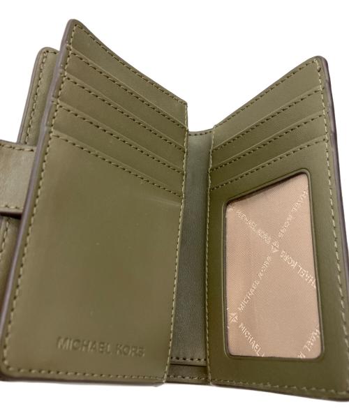 MICHAEL KORS（マイケル・コース）MICHAEL KORS (マイケル・コース) 2つ折り財布 オリーブの古着・服飾アイテム