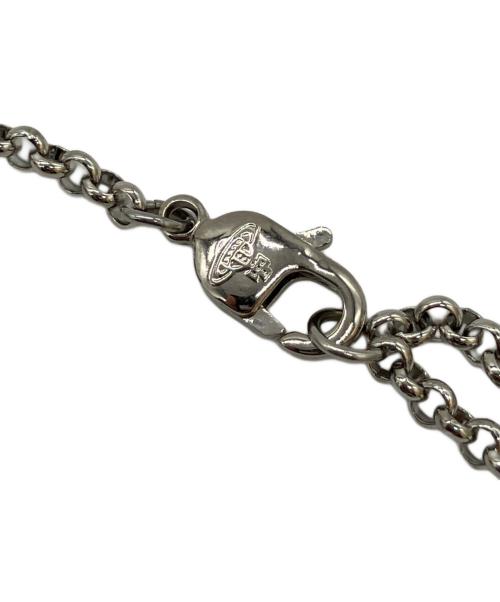 Vivienne Westwood（ヴィヴィアンウエストウッド）Vivienne Westwood (ヴィヴィアンウエストウッド) ミニバスレリーフペンダント シルバーカラーの古着・服飾アイテム