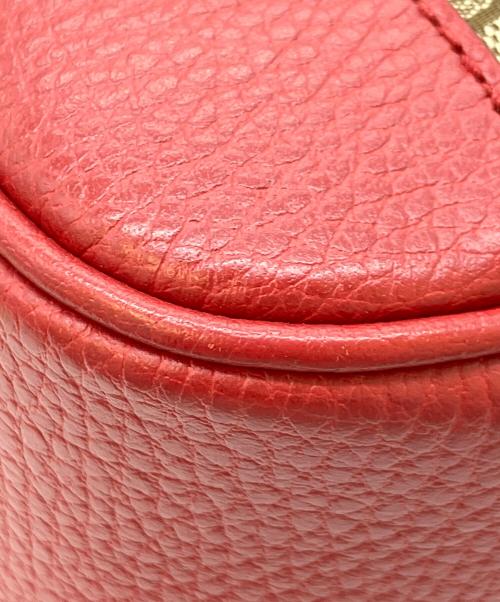 GUCCI（グッチ）GUCCI (グッチ) ショルダーバッグ ベージュ×レッドの古着・服飾アイテム