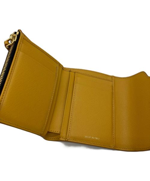 MARNI（マルニ）MARNI (マルニ) 3つ折り財布 マスタードの古着・服飾アイテム