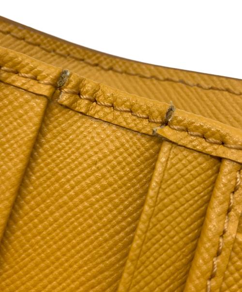 MARNI（マルニ）MARNI (マルニ) 3つ折り財布 マスタードの古着・服飾アイテム