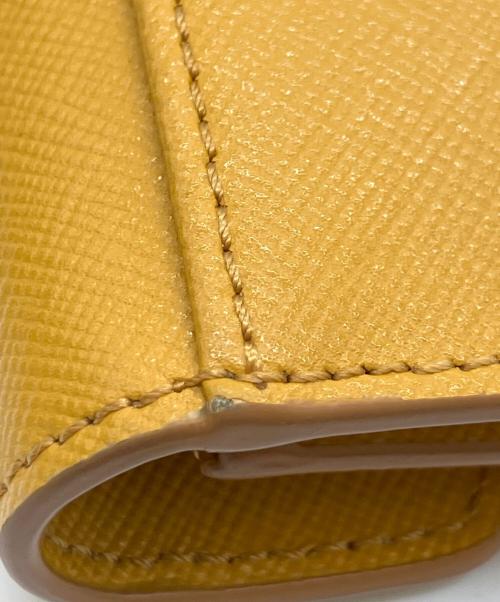 MARNI（マルニ）MARNI (マルニ) 3つ折り財布 マスタードの古着・服飾アイテム