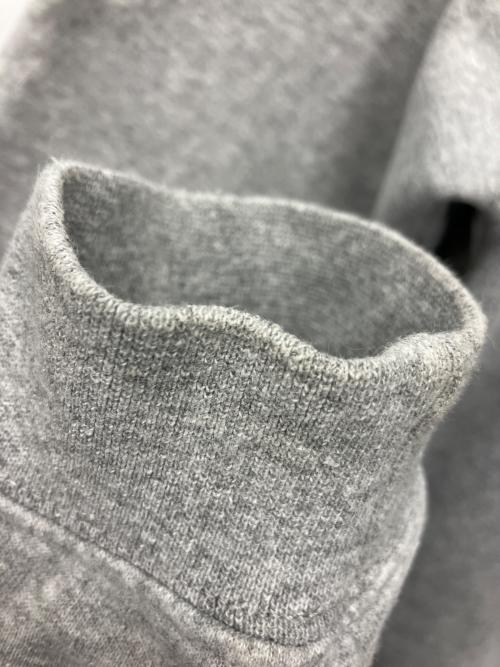 CarHartt（カーハート）CarHartt (カーハート) プルオーバーパーカー グレー サイズ:Lの古着・服飾アイテム