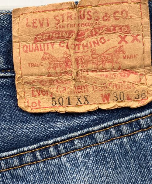 LEVI'S（リーバイス）LEVI'S (リーバイス) 復刻501XXデニムパンツ インディゴ サイズ:30の古着・服飾アイテム