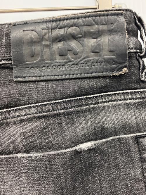 DIESEL（ディーゼル）DIESEL (ディーゼル) デニムパンツ グレー サイズ:W28の古着・服飾アイテム