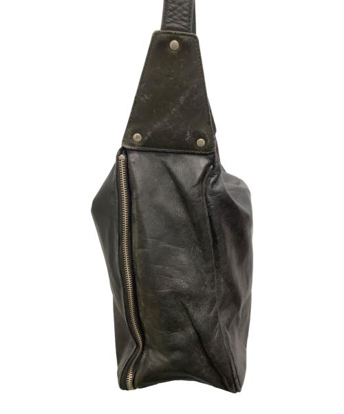 YOHJI YAMAMOTO（ヨウジヤマモト）YOHJI YAMAMOTO (ヨウジヤマモト) レザーショルダーバッグ ブラックの古着・服飾アイテム