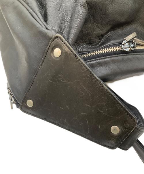 YOHJI YAMAMOTO（ヨウジヤマモト）YOHJI YAMAMOTO (ヨウジヤマモト) レザーショルダーバッグ ブラックの古着・服飾アイテム