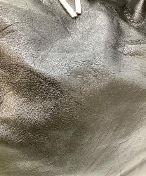 YOHJI YAMAMOTO（ヨウジヤマモト）YOHJI YAMAMOTO (ヨウジヤマモト) レザーショルダーバッグ ブラックの古着・服飾アイテム