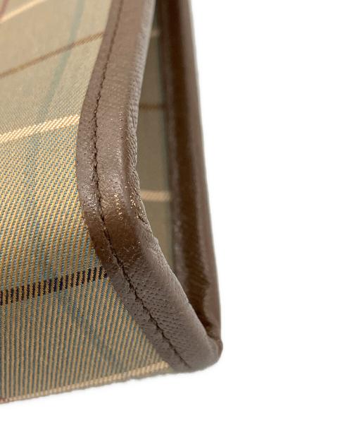 BURBERRY（バーバリー）BURBERRY (バーバリー) クラッチバッグ ブラウンの古着・服飾アイテム